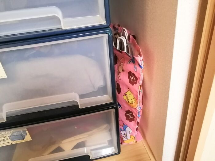 【断捨離待った！】余ってるエコバッグを一旦集めてみて！捨てる前に〈収納アイテム〉として使ってみたら正解でした♪