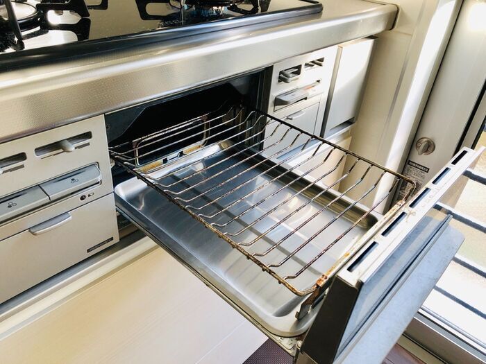 揚げ物で『バット』を使わず油切りする方法。「盲点だった…！！」「ナイスな場所」