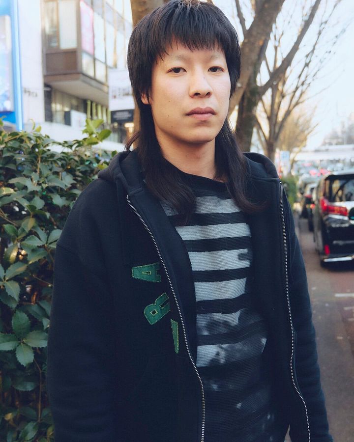 【スナップ】ブレインデッドのジップフーディ―とデニムパンツを「スタイリッシュに」