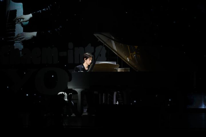 イ・チェミン LEE CHAE MIN 暴君のシェフ 韓国ドラマ ファンミーティング ピアノ演奏