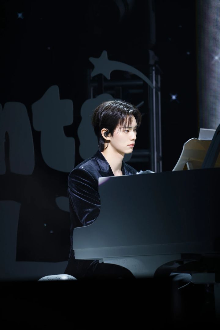 イ・チェミン LEE CHAE MIN 暴君のシェフ 韓国ドラマ ファンミーティング ピアノ演奏