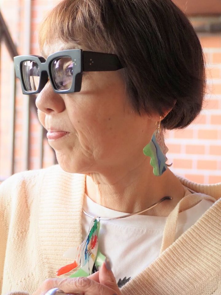 リムアクセサリーのピアスとネックレス