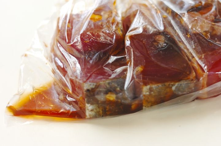 カツオの竜田揚げの下準備1