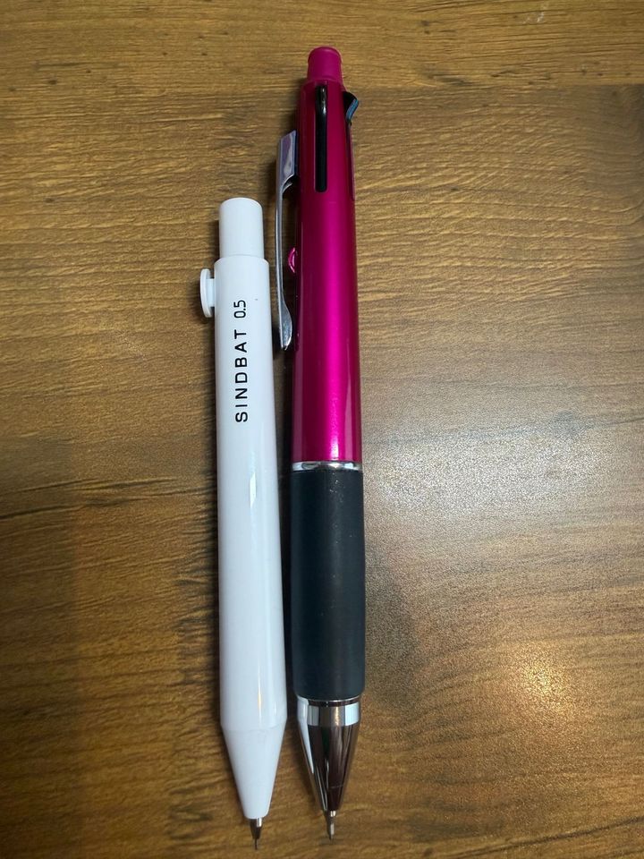 近未来な「書ける芯ケース」に感謝！面倒なシャー芯の詰め替え、次は1年後でも大丈夫？