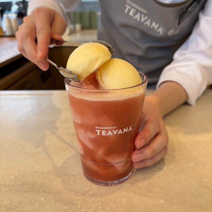 ストロベリー & ダブル ティー フローズン