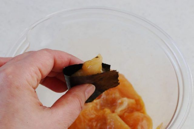 海苔で挟んだ鶏ささみ