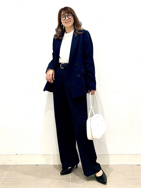 【GU】セミフォーマルにも使える紺のワイドパンツ