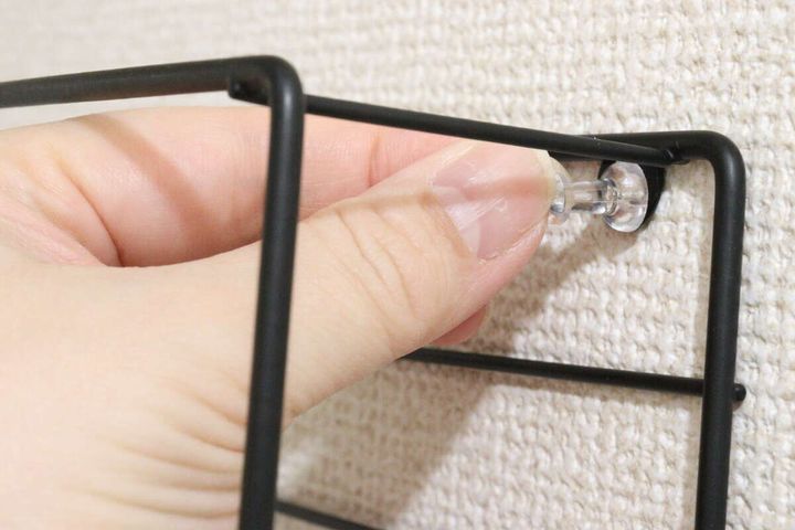 スチール壁掛けインテリア収納（木製棚、正方形） 取り付け