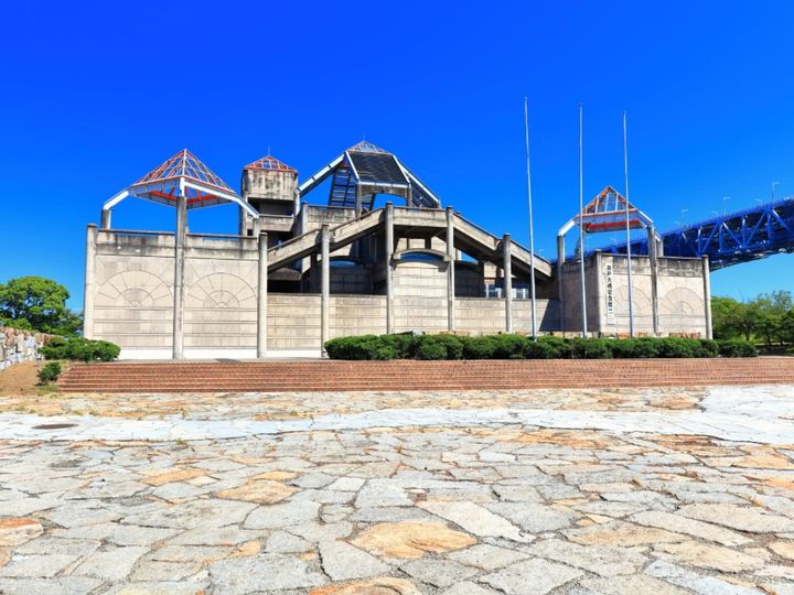 All About ニュース編集部が全国250人を対象に実施した「道の駅に関するアンケート」の調査結果から、好き＆行ってみたい「香川県の道の駅」ランキングを発表！ 2位「瀬戸大橋記念公園」を抑えた1位は？