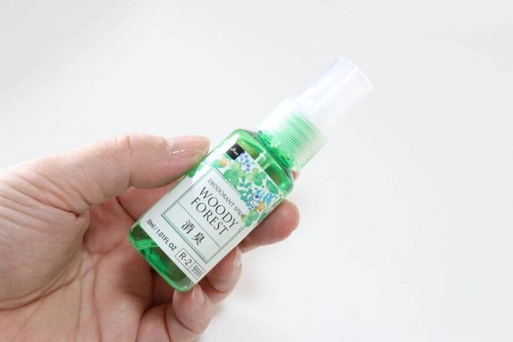 ダイソー 消臭スプレー（ウッディフォレスト）