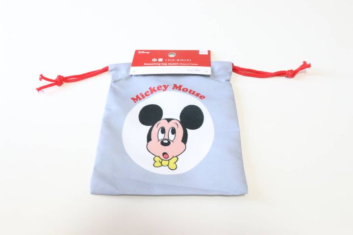 ダイソーの巾着、スクエア（ミッキー＆フレンズ）のパッケージ