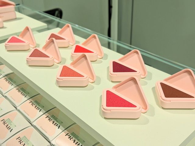 プラダ タッチ カラーラインナップ