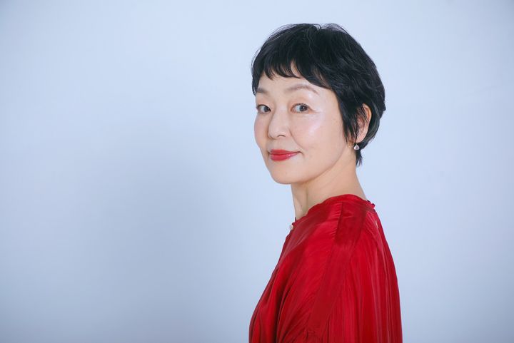 小林聡美が思う家族や友人との心地よい形「距離感を持ちながら味方でいてくれる」 width=