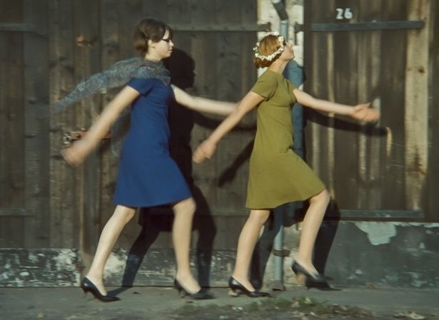 あってないようなストーリーが前衛的な映画テクニックを駆使しながら展開されていく [c] Czech audiovisual fund, source: NFA