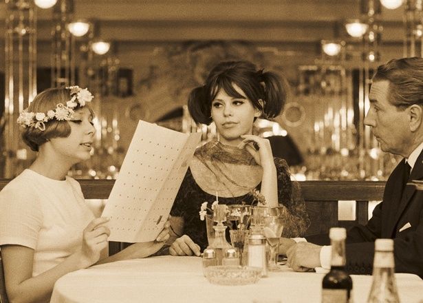 高級レストランでは酔っ払って大騒ぎ [c] Czech audiovisual fund, source: NFA