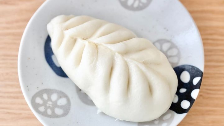 丸じゃない……だと？【ファミマ】の限定中華まんは外も中もいつもと違う