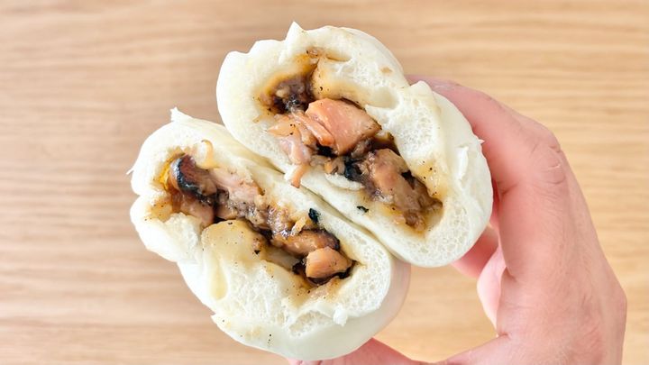 丸じゃない……だと？【ファミマ】の限定中華まんは外も中もいつもと違う