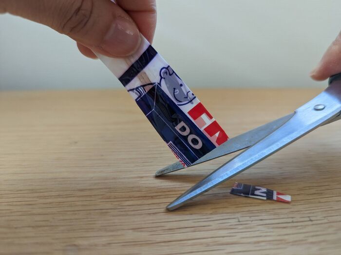 なんとなく保管しちゃう『ビニタイ』がたった10秒で変身→便利でかわいい家事グッズに♡