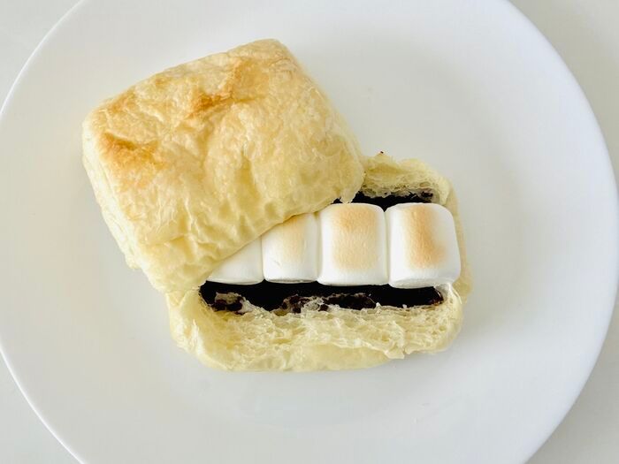 『ホワイトデニッシュショコラ』の悪魔的な食べ方。「これがヤマザキ公式のアレンジか！」一瞬で豪華に