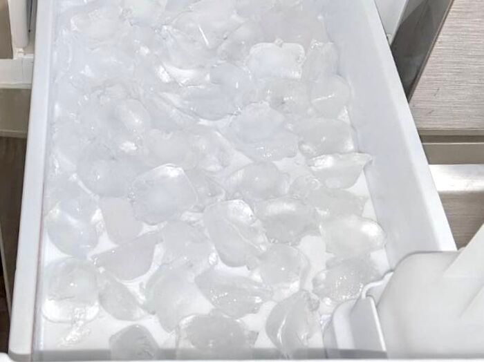 冷蔵庫の「製氷機」のお手入れ、忘れてない？簡単にお掃除できるアイテムがあるんです♪