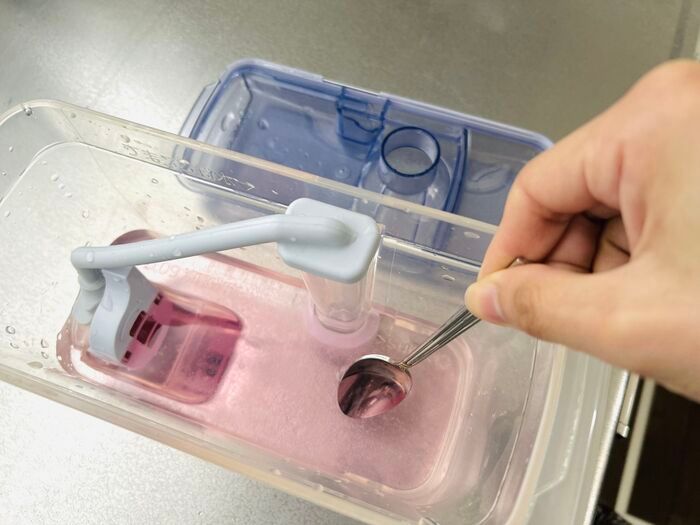 冷蔵庫の「製氷機」のお手入れ、忘れてない？簡単にお掃除できるアイテムがあるんです♪