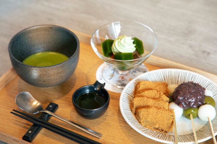 特選抹茶パフェでご褒美ティータイム♪ 東京駅直結の大人の和カフェ「茶寮都路里 大丸東京店」で贅沢な和みのひとときを