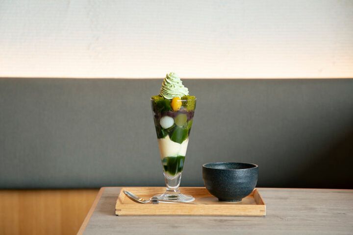 特選抹茶パフェでご褒美ティータイム♪ 東京駅直結の大人の和カフェ「茶寮都路里 大丸東京店」で贅沢な和みのひとときを