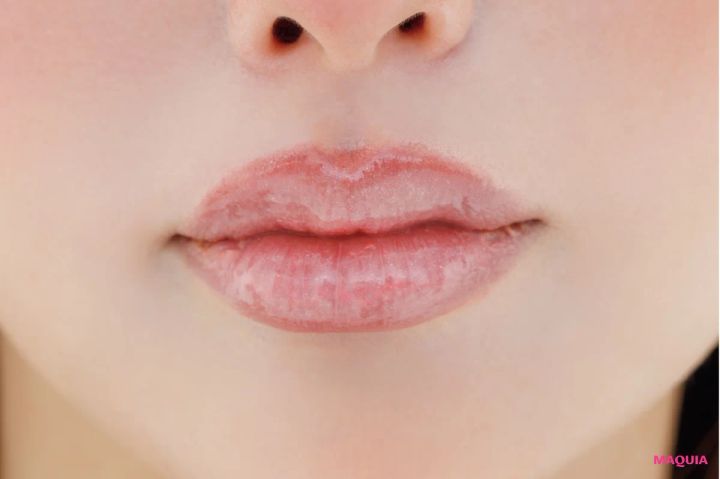 鈴木えみ ヘア＆メイク イガリシノブさんおすすめの平成リップメイク 白みピンク