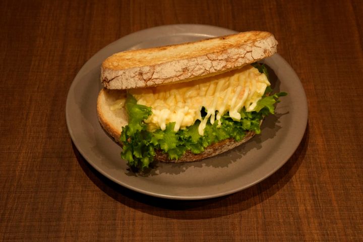 石窯カンパーニュサンド たっぷりタマゴ