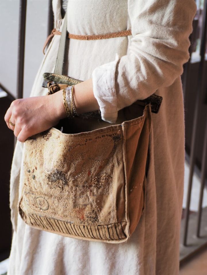 沖潤子さんの刺しゅうバッグ