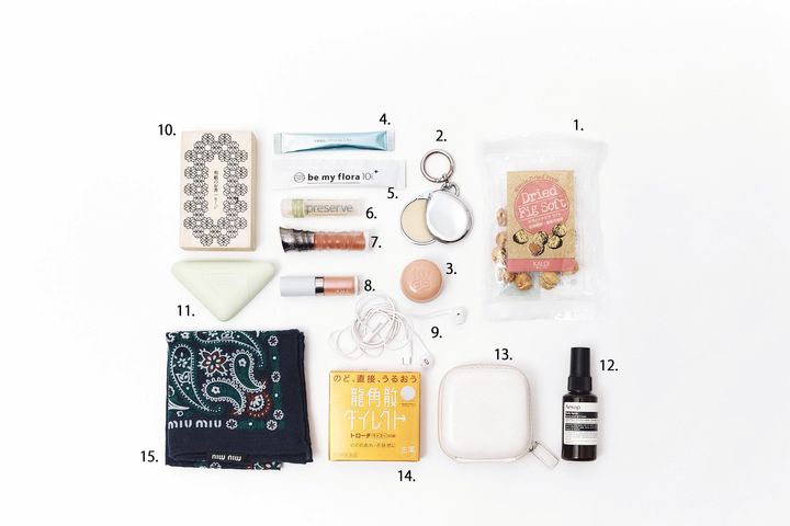 北原果 バッグの中身