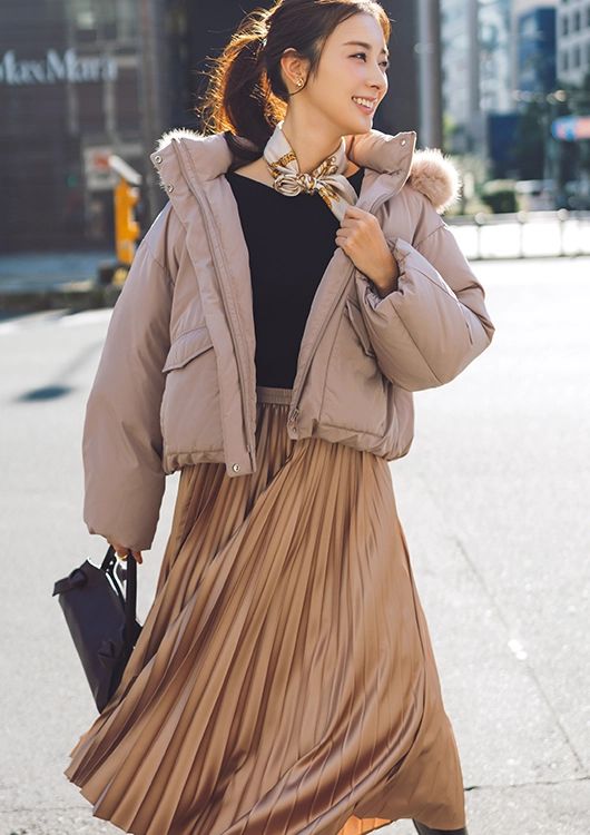 【毎日コーデ】スカートでツヤを足して品よくリッチな印象へ