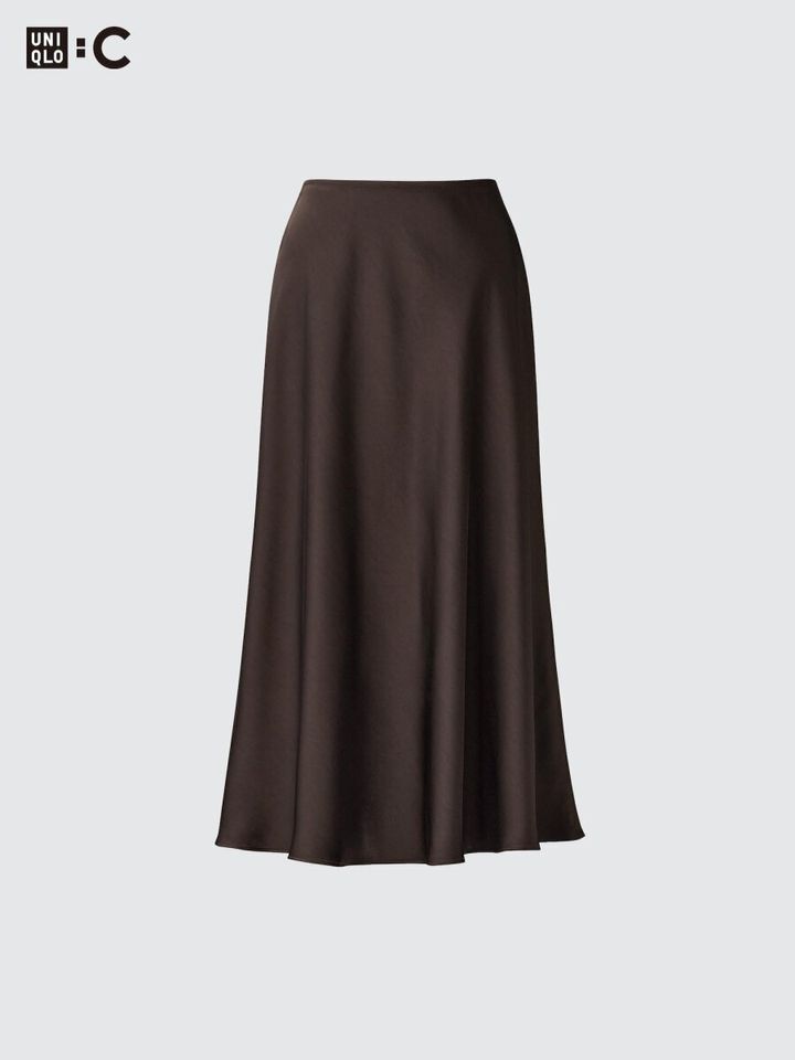 2026春ユニクロ大人女性おすすめサテンロングスカート