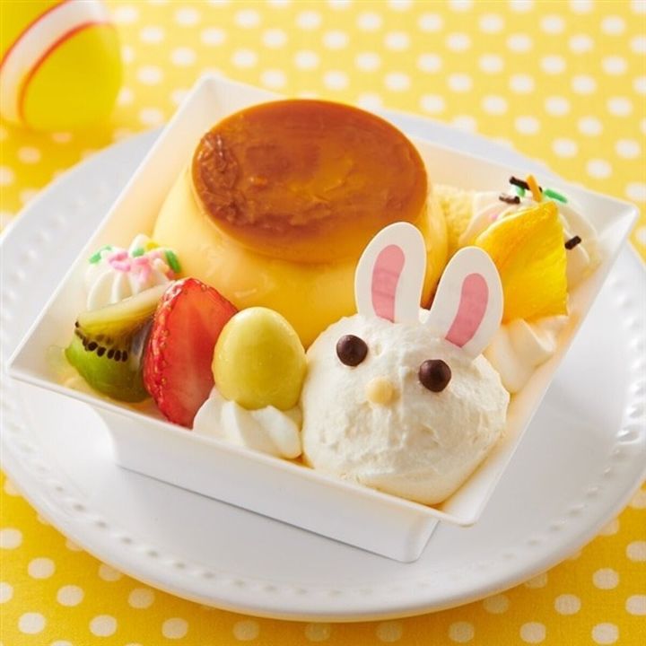 シャトレーゼのイースターうみたて卵プリンのアラモードのビジュアル