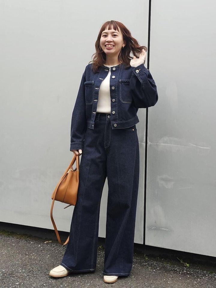 2026春大人女性ノーカラーデニムジャケットセットアップコーデ