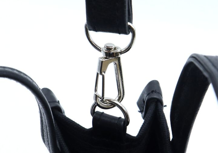 カフェキツネ看板マダムスマホショルダーストラップ取り外し