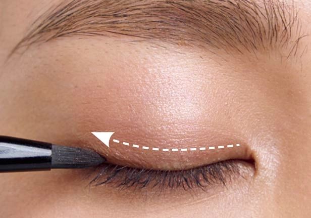 締め色はラインの下描きに