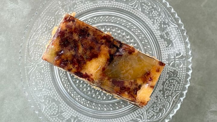 しっとり生地にサクッとりんごが合う！【セブン】満足度高めの新作ケーキ