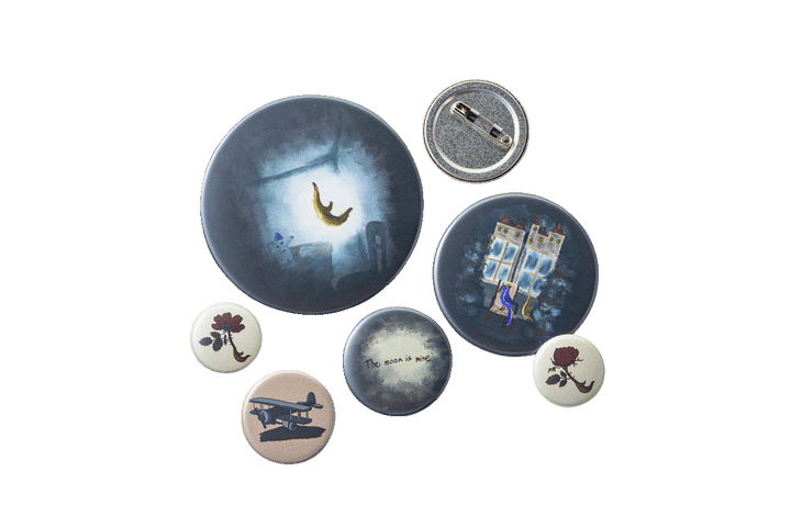 〈SHINYAKOZUKA〉の缶バッジ