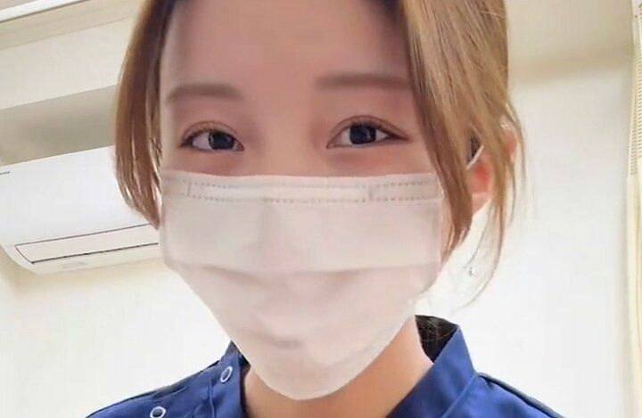 【写真・画像】「めちゃくちゃ可愛い」石原さとみに激似の研修医、自宅キッチンでの完全オフ写真を公開 1枚目