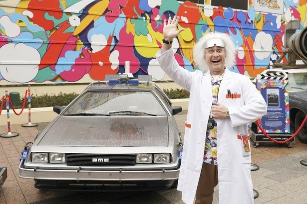 ドクがタイムマシンに乗って帰ってきた！