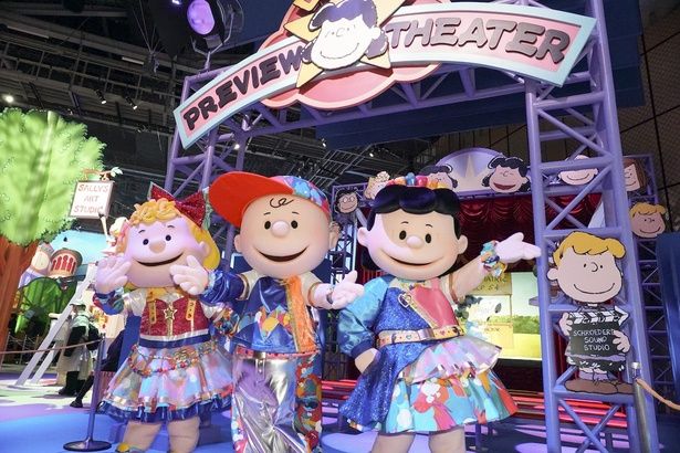 髪飾りやアクセサリーもカラフルかつ繊細で超キュート。統一感ある色味もすばらしい