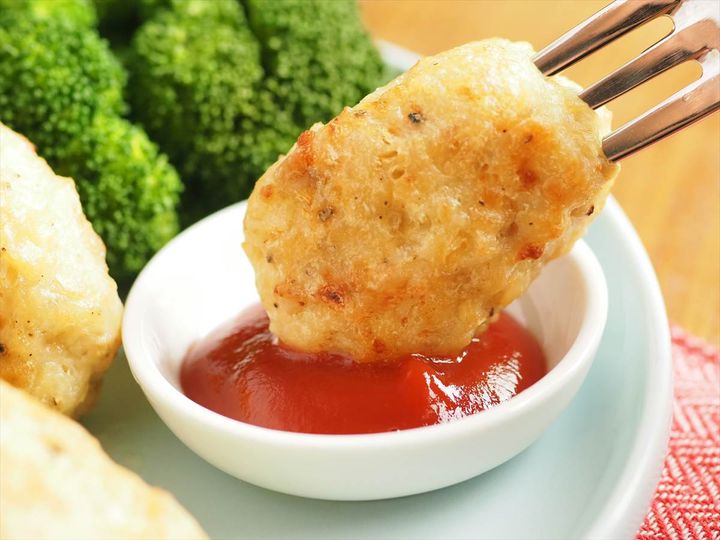 オーブントースターで簡単！鶏むねひき肉のジューシーチキンナゲット｜外はカリッと中はふんわり
