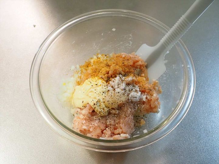 オーブントースターで簡単！鶏むねひき肉のジューシーチキンナゲット｜外はカリッと中はふんわり