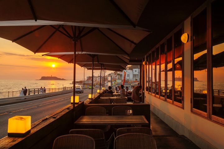 Ninaiのテラス席からの夕日