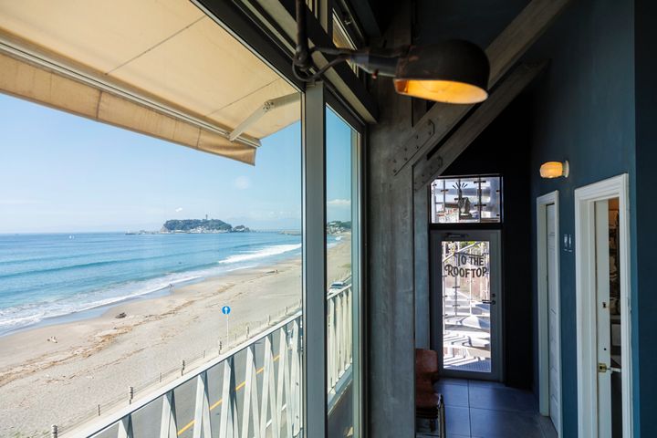 七里ガ浜Double Doors NAVY店内からの景色