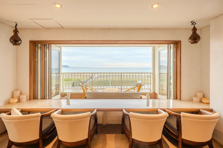 Ocean Harvest COCOMOビーチ側席