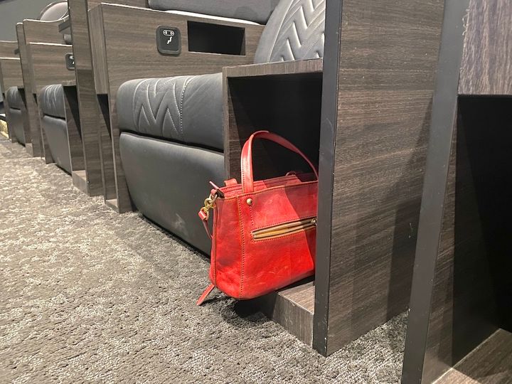 「109シネマズプレミアム新宿」収納1