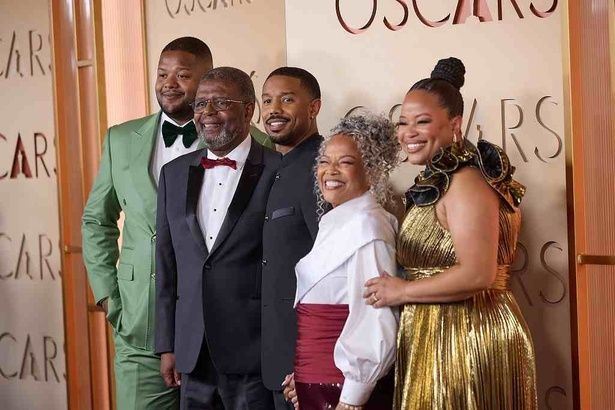 【写真を見る】『罪人たち』チームが受賞の喜びを分かち合う [c]A.M.P.A.S.