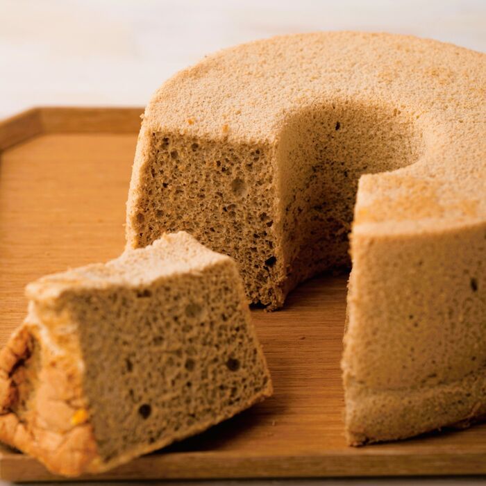 【オイルなし、グルテンなし】米粉のふわふわ「ほうじ茶のシフォンケーキ」の作り方。体にやさしく、ホッとする味のおやつになります♪